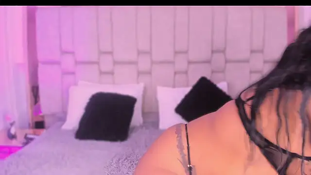 mary kisses online show from 28, 11, 2025