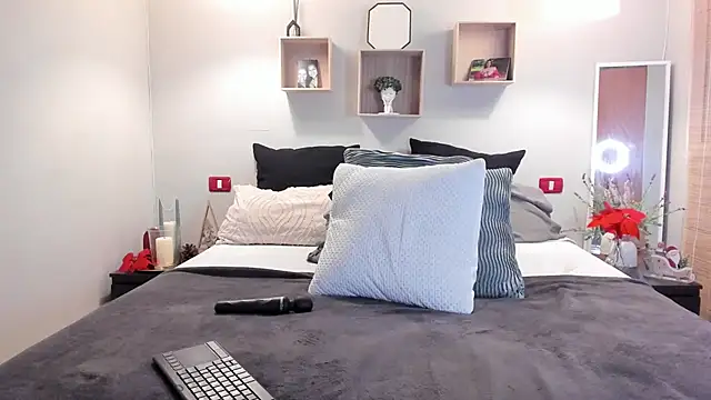 Luisa Sweet2 online show from 21, 12, 2024