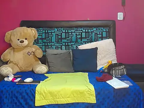 karolhot916 online show from 18, 9, 2025