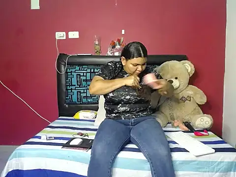 karolhot916 online show from 25, 2, 2026