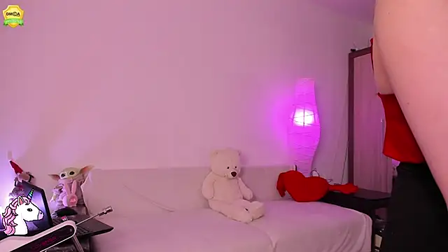 Snapshot of EvaUniporn chatting on 18, 5, 2026 EvaUniporn online show from 18, 5, 2026