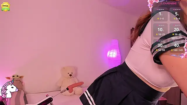 EvaUniporn online show from 10, 9, 2025