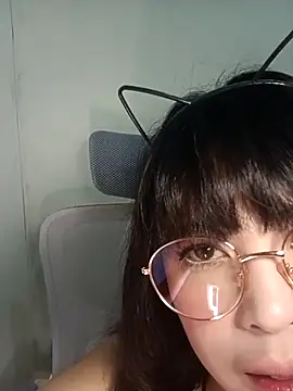 Snapshot of Chall_mee chatting on 12, 10, 2025 Chall mee online show from 12, 10, 2025