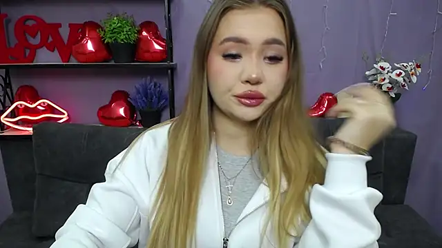 StacyYellig online show from 4, 3, 2025