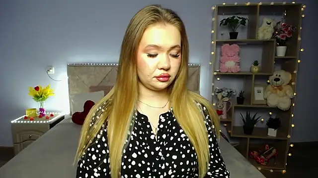 StacyYellig online show from 8, 3, 2025