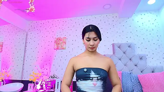 JulietaReyess online show from 4, 3, 2026