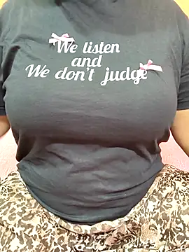 CUTE SOPHIA- online show from 24, 9, 2025