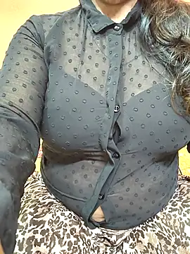 CUTE SOPHIA- online show from 9, 9, 2025