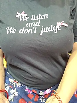 CUTE SOPHIA- online show from 2, 10, 2025