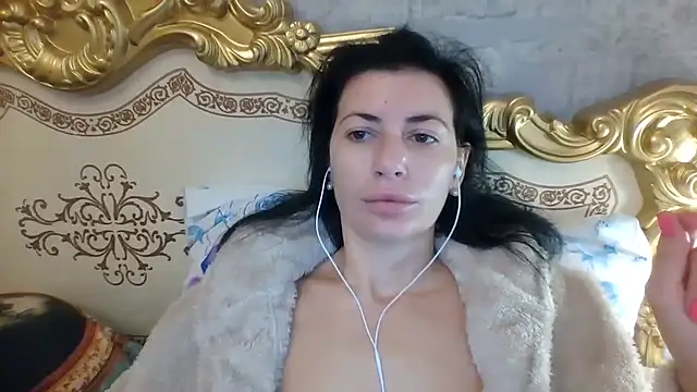 Snapshot of StunnigArt chatting on 5, 10, 2025 StunnigArt online show from 5, 10, 2025