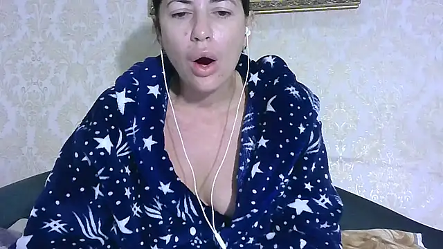 Snapshot of StunnigArt chatting on 30, 9, 2025 StunnigArt online show from 30, 9, 2025