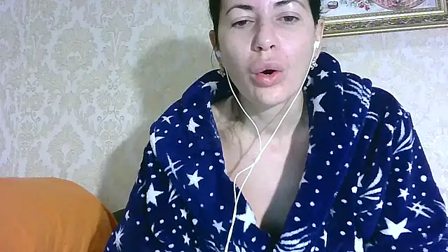 Snapshot of StunnigArt chatting on 2, 12, 2025 StunnigArt online show from 2, 12, 2025