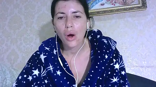 Snapshot of StunnigArt chatting on 12, 9, 2025 StunnigArt online show from 12, 9, 2025