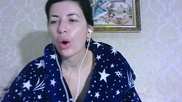 Snapshot of StunnigArt chatting on 28, 10, 2025 StunnigArt online show from 28, 10, 2025