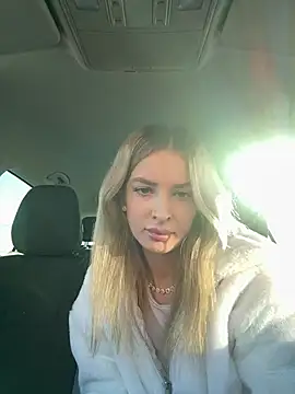 EvieEvans online show from 2, 2, 2025