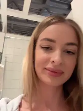 EvieEvans online show from 13, 3, 2025