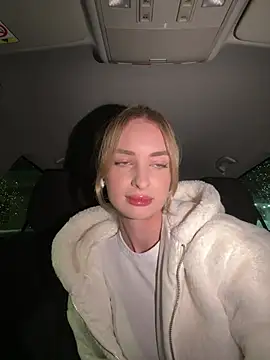 EvieEvans online show from 2, 3, 2025