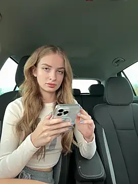 EvieEvans online show from 15, 9, 2025