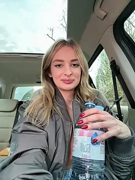 EvieEvans online show from 20, 12, 2024