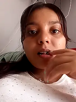 stefanie010 online show from 22, 1, 2025