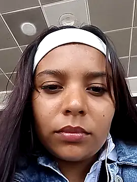 stefanie010 online show from 19, 2, 2025