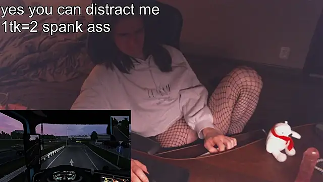 izilizi 23 online show from 28, 12, 2024