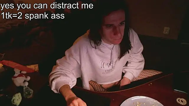 izilizi 23 online show from 28, 12, 2024