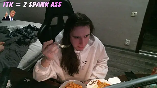 izilizi 23 online show from 24, 3, 2026