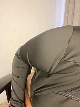 YellowHoneyDip online show from 3, 12, 2025