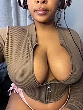 YellowHoneyDip online show from 8, 10, 2025