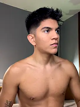 santiago 01 online show from 11, 11, 2025