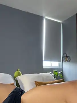 santiago 01 online show from 8, 10, 2025