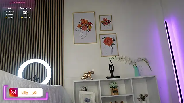 LillyDolls23 online show from 12, 11, 2025