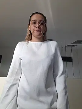 NaomiShimizu online show from 8, 5, 2026