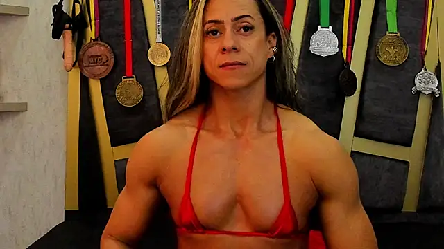 Snapshot of Khloe_Rossich chatting on 12, 5, 2026 Khloe Rossich online show from 12, 5, 2026