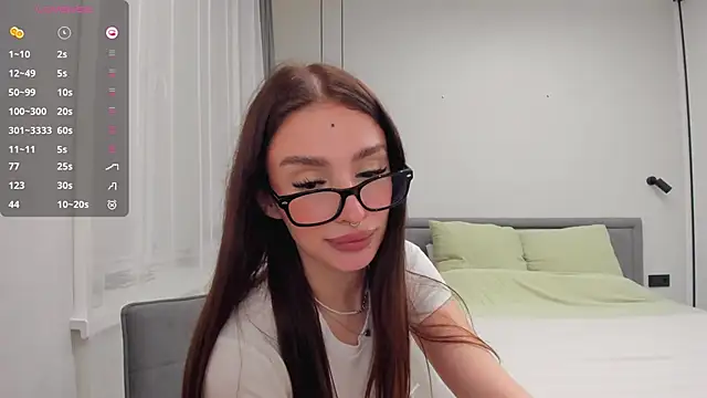 xxnadya online show from 17, 10, 2025