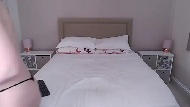 British Goddess Anna online show from 28, 3, 2026