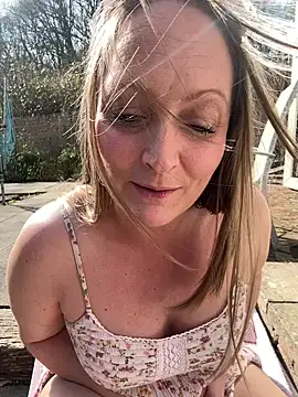 HoneyBluex online show from 5, 3, 2026