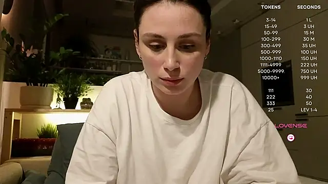 Snapshot of moon_deity_ chatting on 10, 1, 2025 moon deity online show from 10, 1, 2025