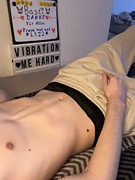 secret dream415 online show from 9, 3, 2025