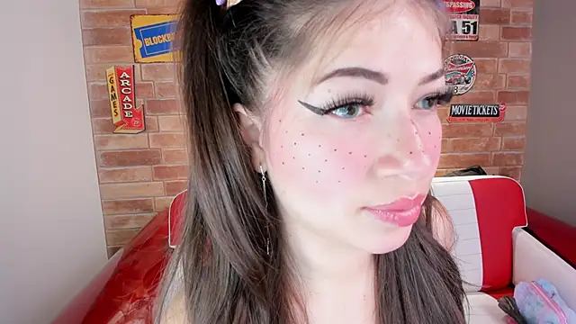 miss  pamela online show from 3, 10, 2025