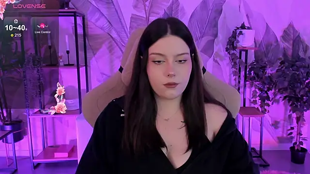 CoralineKeyns online show from 14, 9, 2025