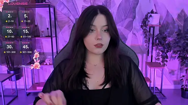 CoralineKeyns online show from 24, 9, 2025