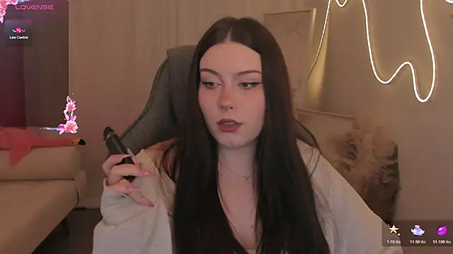 CoralineKeyns online show from 4, 3, 2026