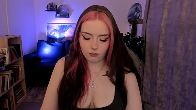 CoralineKeyns online show from 10, 7, 2026