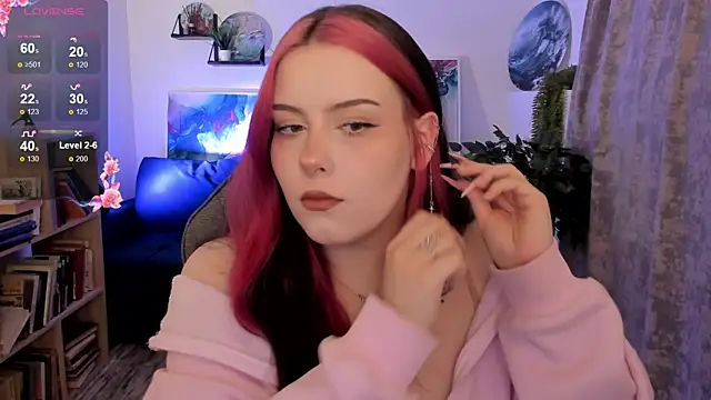 CoralineKeyns online show from 10, 4, 2026