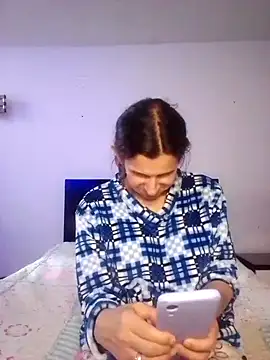 Cameron puppy online show from 4, 10, 2025