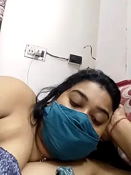 Snapshot of indianlisa5 chatting on 5, 2, 2025 indianlisa5 online show from 5, 2, 2025