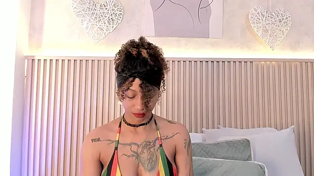 daiana curly online show from 26, 9, 2025