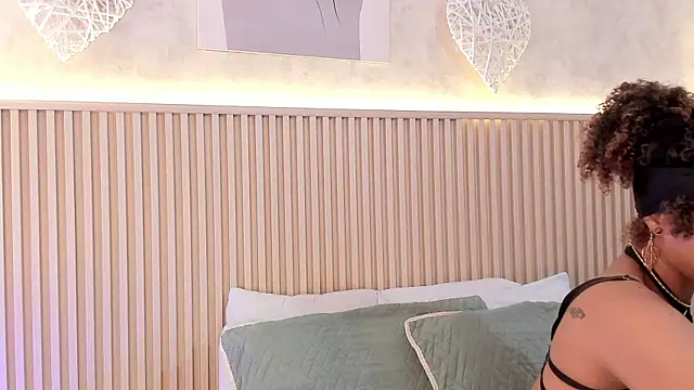 daiana curly online show from 13, 9, 2025